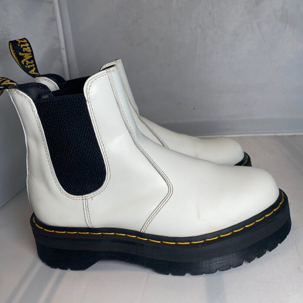 Dr. Marten’s 2976 Quad Chelsea Boot White Leather Platform W10 M9